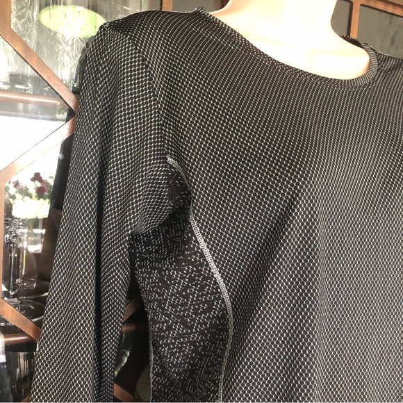 Run girl run Top - Picture 2 of 6